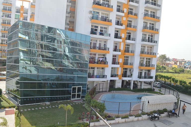 3 bhk ready to move flats in noida extension
